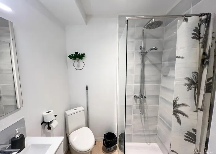 Confortables - Gare A 5 Min Pied - 20min De La - Terrasse Apartment *